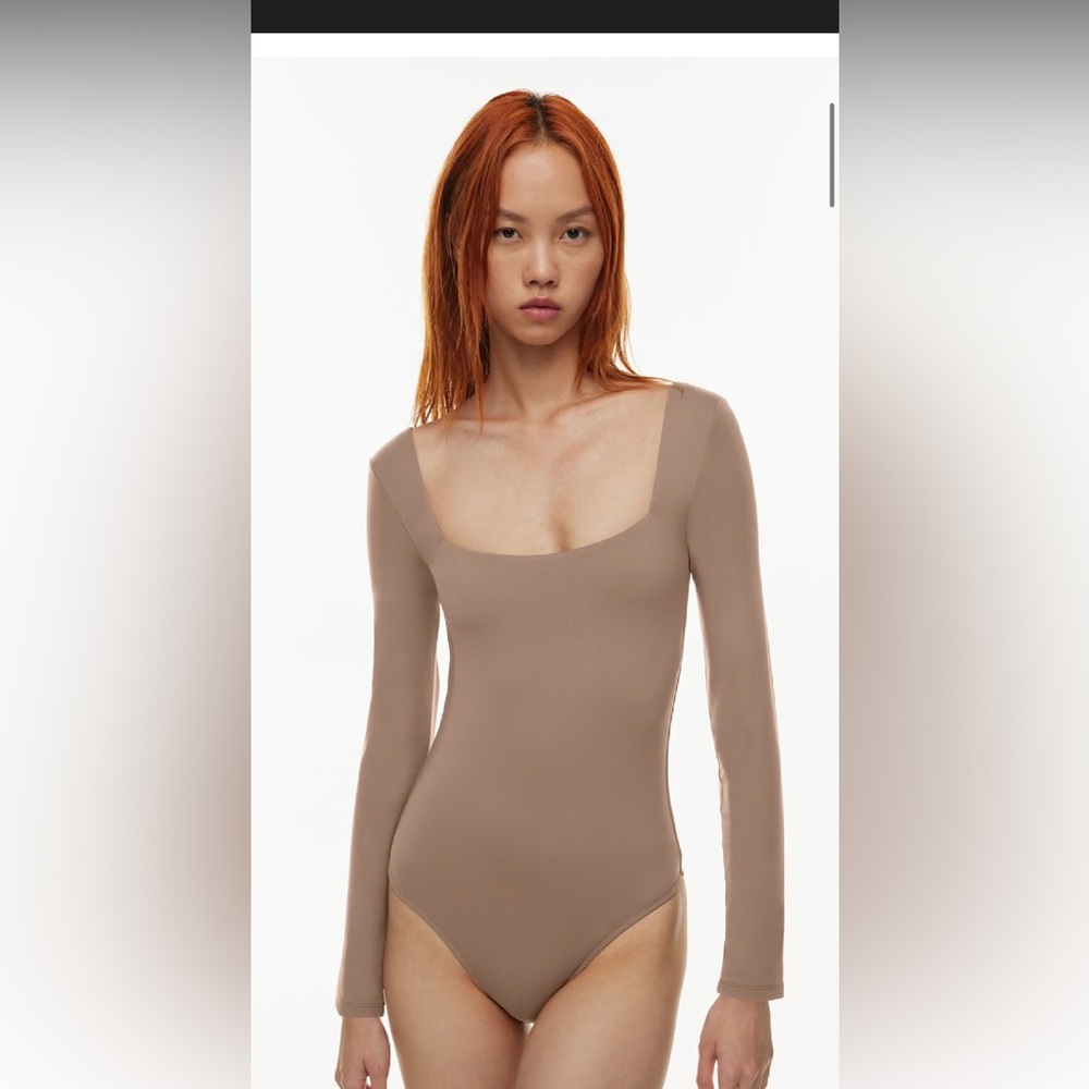 Babaton Contour Squareneck Londsleeve Bodysuit Deep Taupe